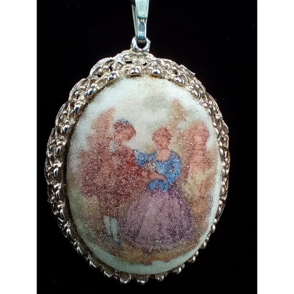 Pendant Necklace Brooch Set Vintage Germany Courting Scene 21 In Gold Tone Chain - Picture 5 of 15